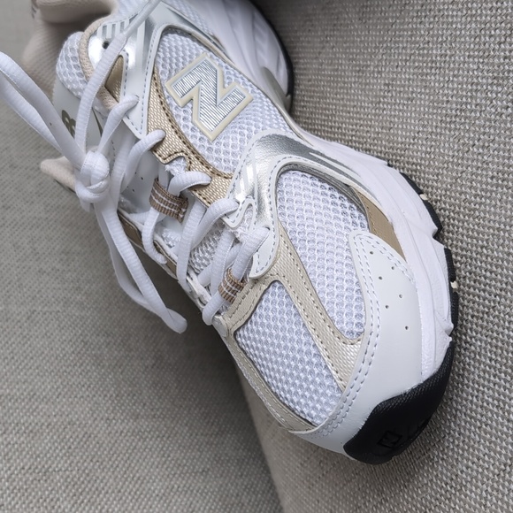 NWB - New Balance 530 Athletic Shoe Unisex - Picture 7 of 15
